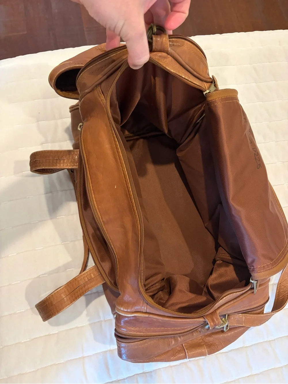 Men's Leather Messenger Bag - Brown